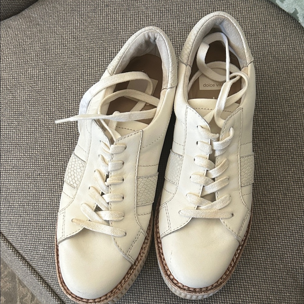 Dolce Vita Womens Tiger Sneaker Cream Sneakers, Size  8.5
